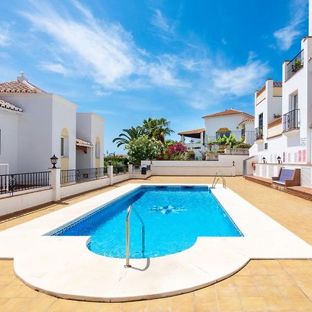 Apartamento Chimenea Playa - 2 Dormitorios Y Terraza نيرخا المظهر الخارجي الصورة